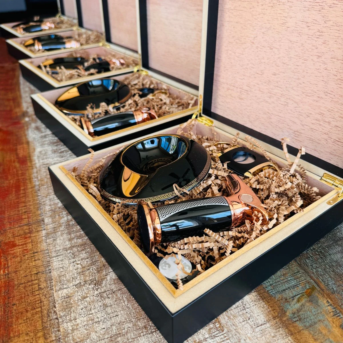Classic Groomsman Cigar Gift Set - Image 12