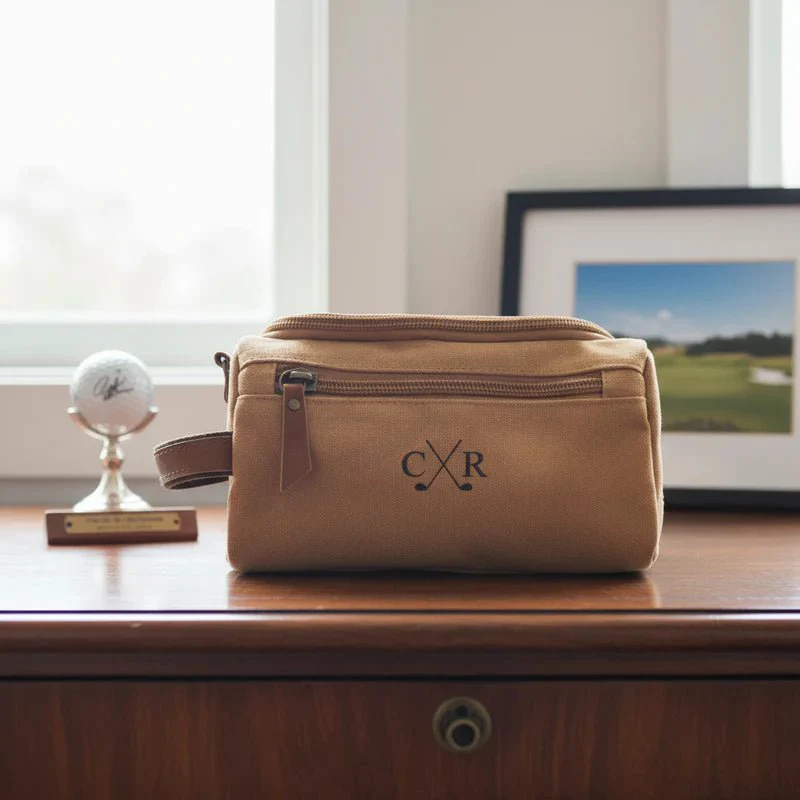 Crossed Golf Club Toiletry Bag - Image 3