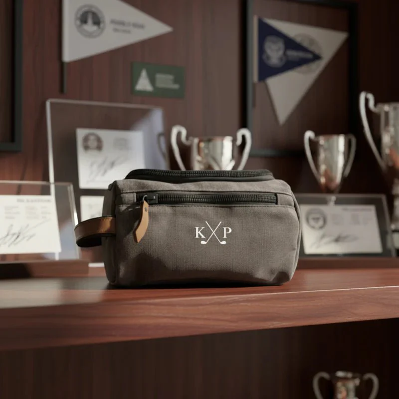 Crossed Golf Club Toiletry Bag - Image 8