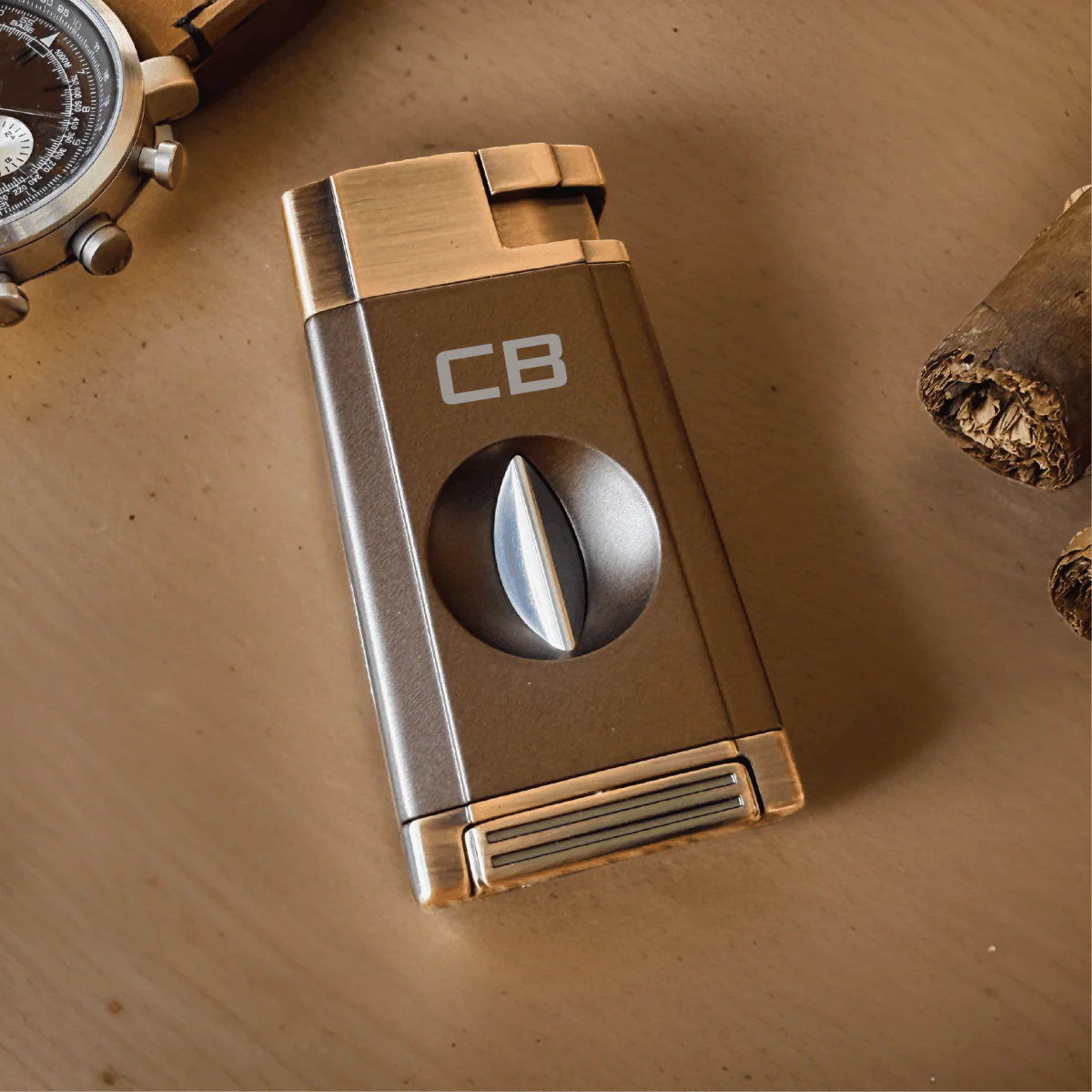 Elegant Personalized V-Cut Lighter: Dual Flame Precision - Image 10
