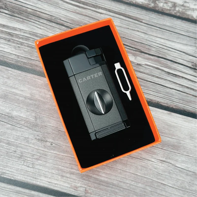 Elegant Personalized V-Cut Lighter: Dual Flame Precision - Image 12