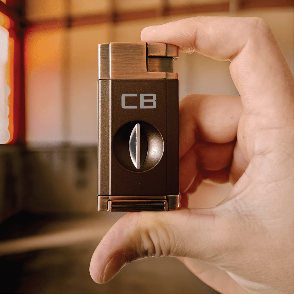 Elegant Personalized V-Cut Lighter: Dual Flame Precision - Image 7