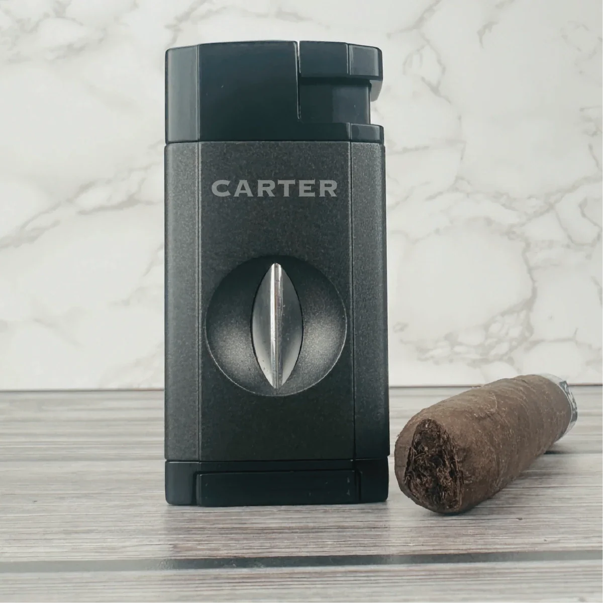 Elegant Personalized V-Cut Lighter: Dual Flame Precision - Image 8