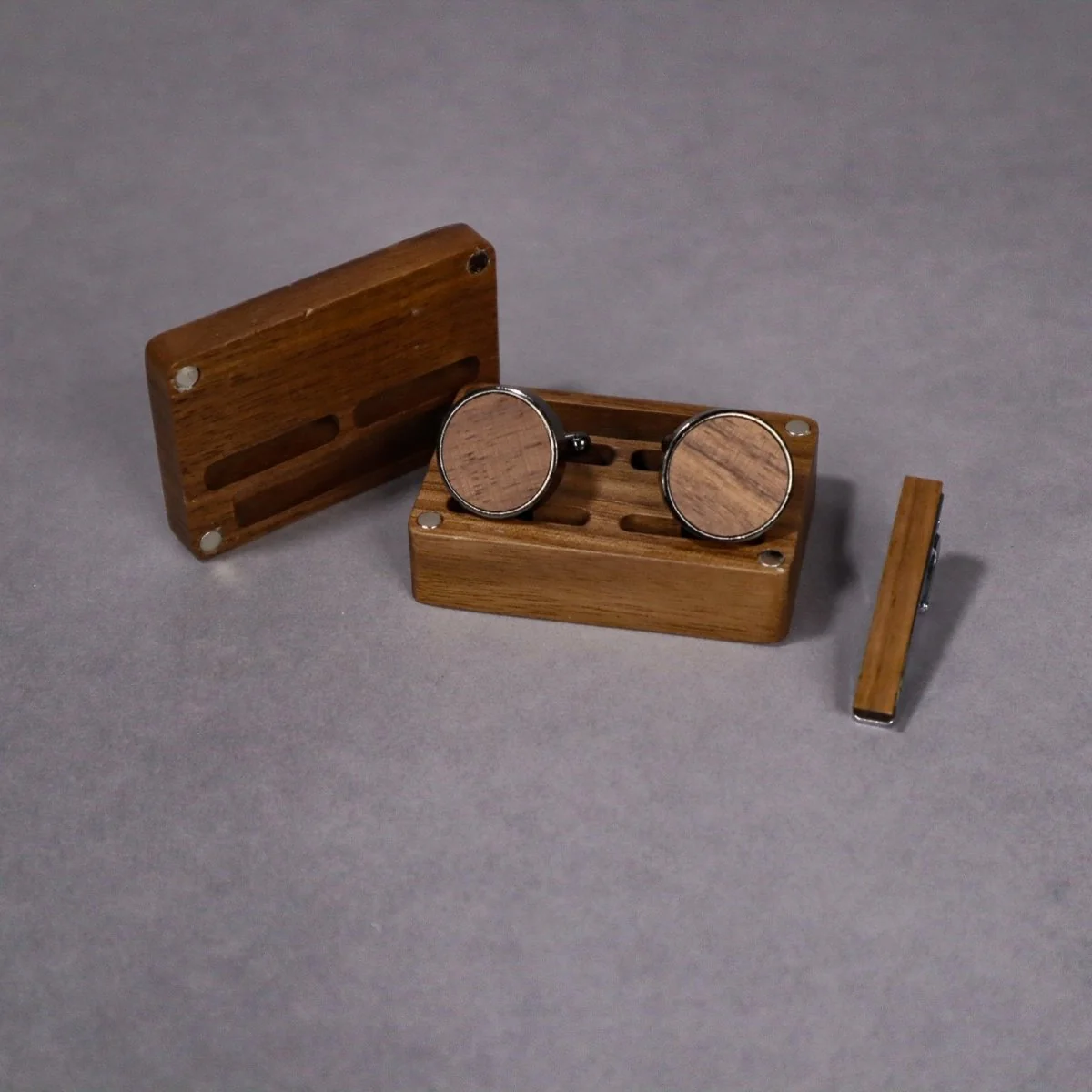 Gift In A Dopp - Image 4