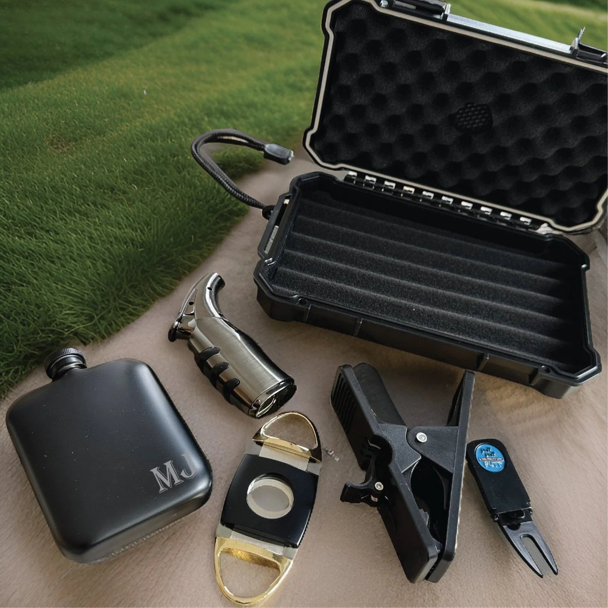 Cigar Lovers Golf Gift Basket - Image 14