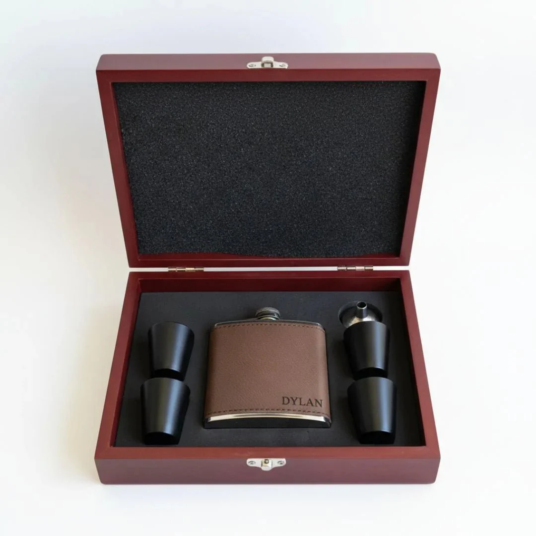 Leather Flask Gift Set - Image 6