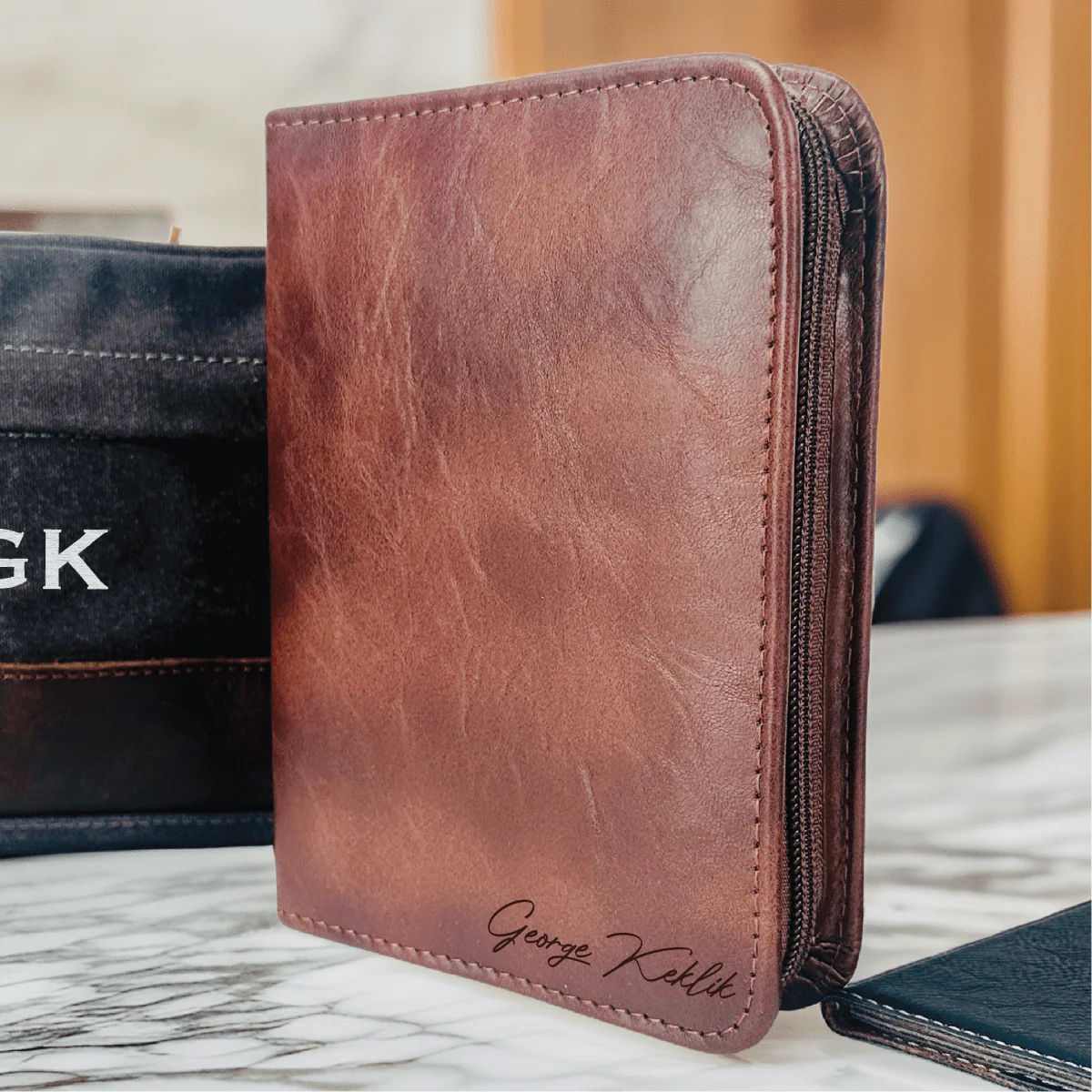 Personalized Travel Essentials for Men - Image 9